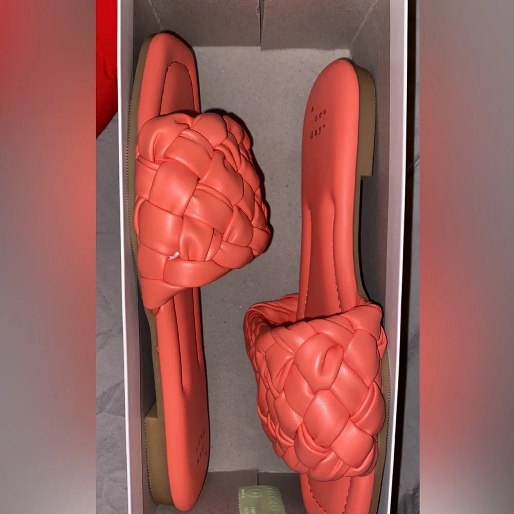 Target - Slide sandals - Picture 4 of 4